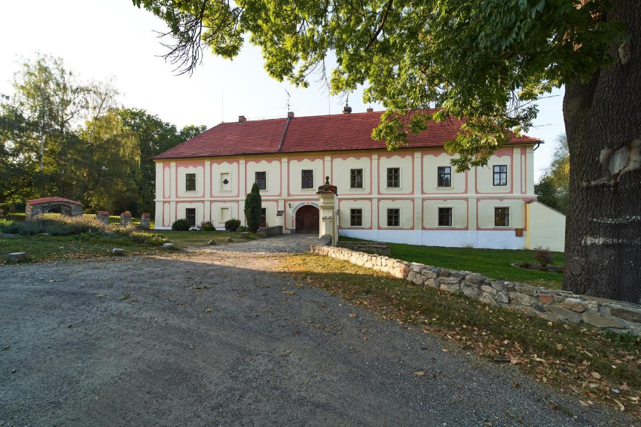 Penzion Zamek Lesany Netvořice Exterior foto